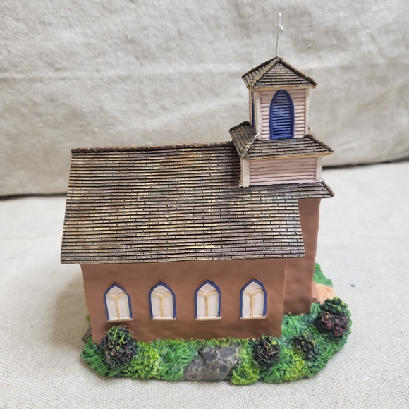 Vintage Country Churches Collection - Picture 4 of 7